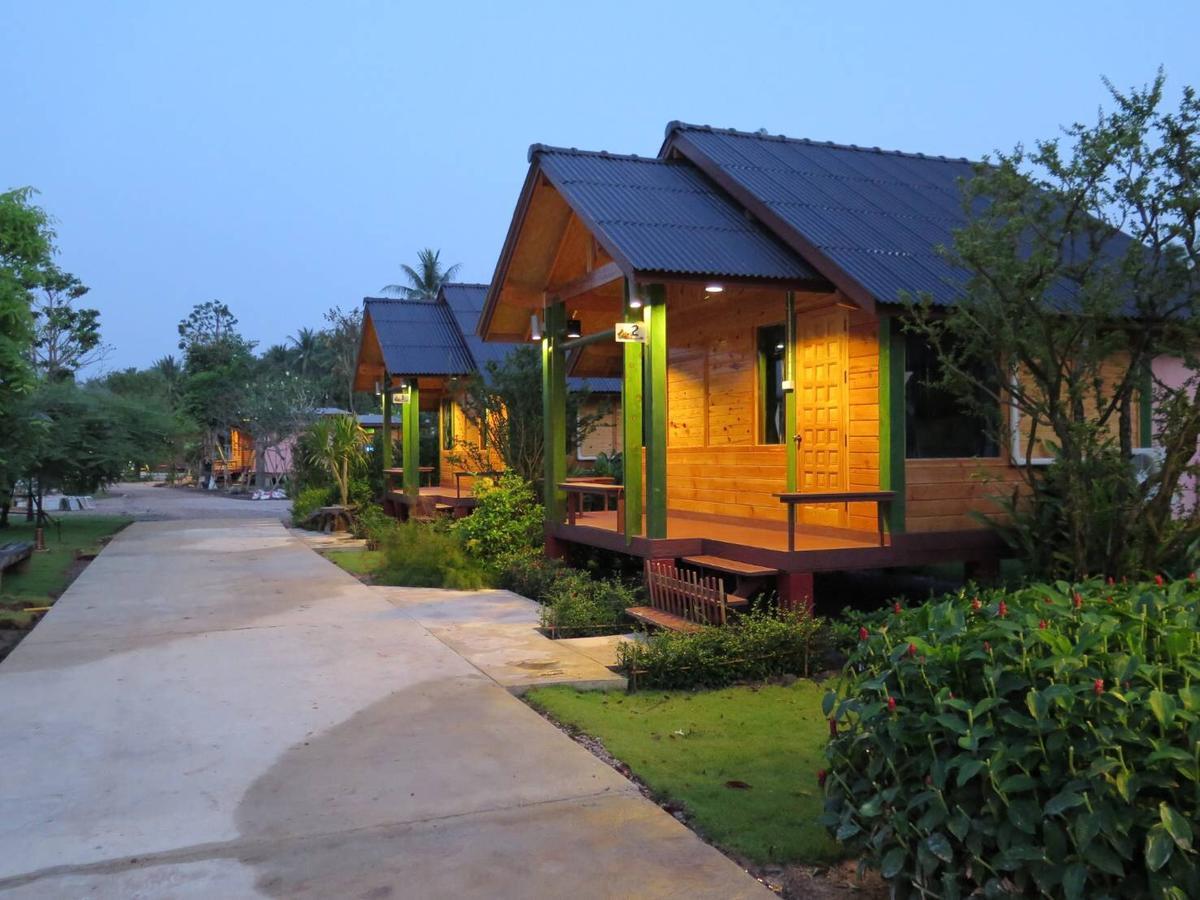 Nung Ni Bang Khon Thi Resort Amphawa Exteriör bild