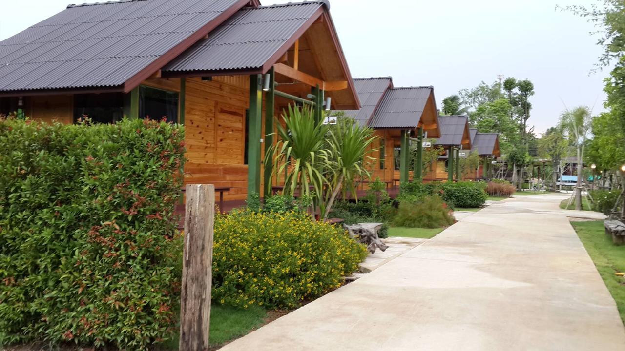 Nung Ni Bang Khon Thi Resort Amphawa Exteriör bild